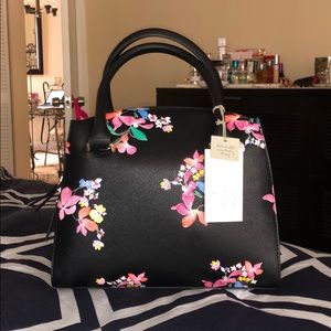 NWT - Beautiful Floral Tote/ Crossbody Purse